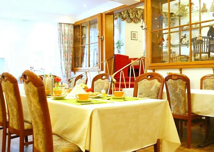 ホテル Hunsruecker Hof ボッパルト